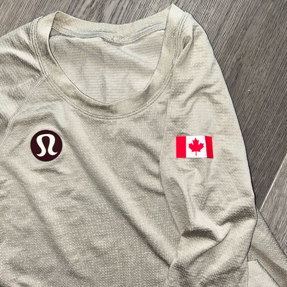 EUC Lululemon Swiftly Tech Team Canada Long Sleeve - Picture 4 of 4